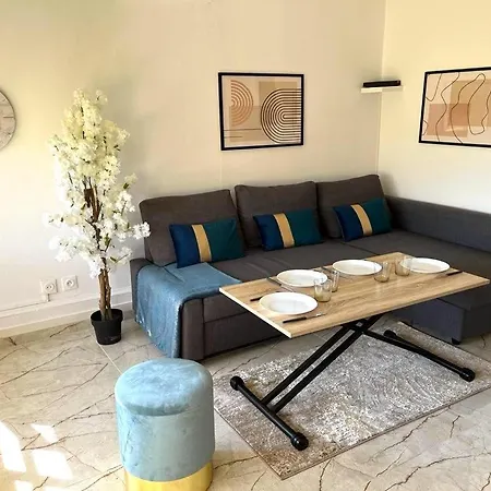 Le Nouvo : Bel Entierement Renove Apartment *
